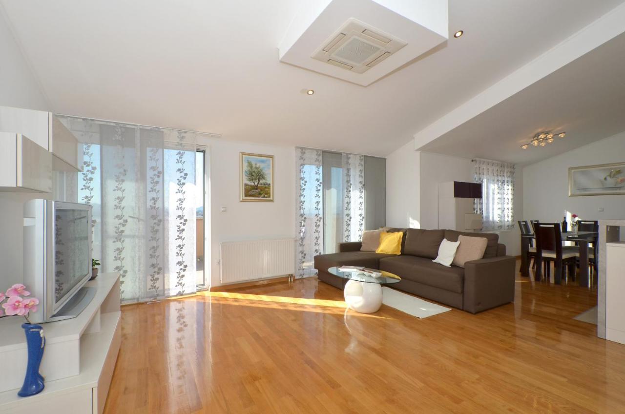 Apartmani Adela Solin Exterior foto